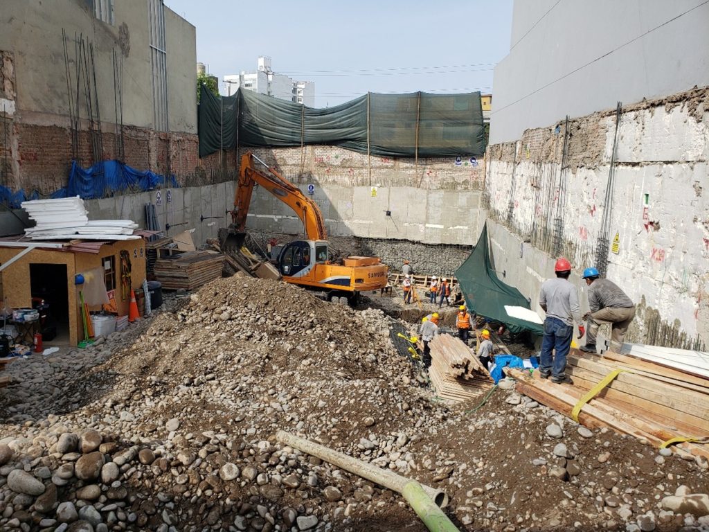 HOUSE Muro pantalla excavación